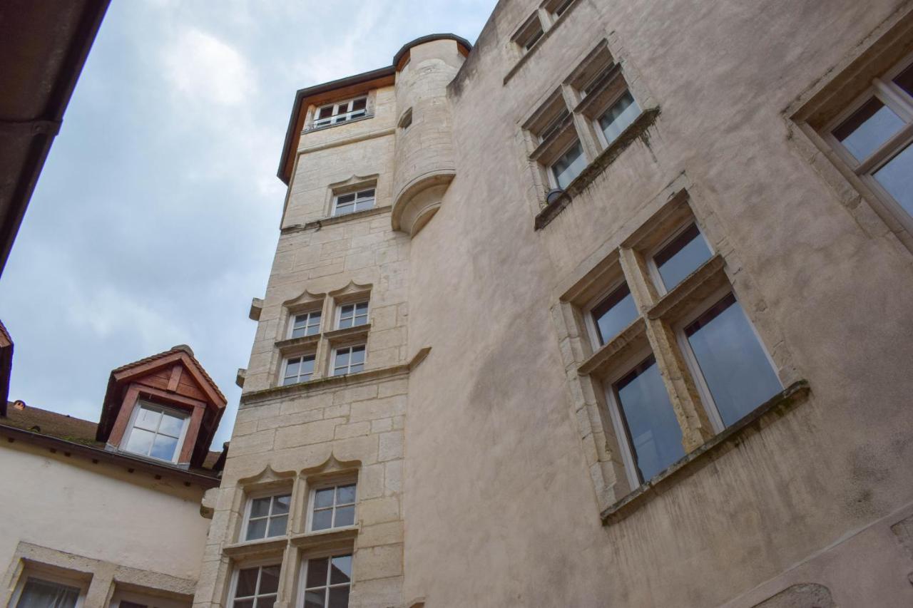 Appartement Classe "La Tour" Dole Exteriér fotografie